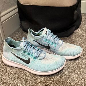 Nike Women's Flyknit Shoes